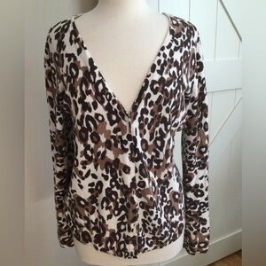 Jaclyn Smith, Medium button down, long sleeve thin sweater